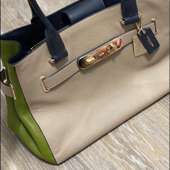 Coach Purse - Picture 10 of 10